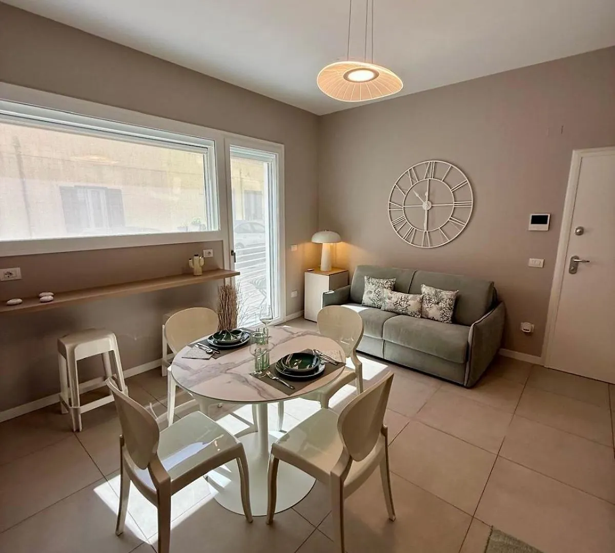 Luxury Sofia Home 阿尔盖罗